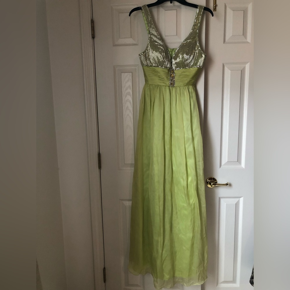 SALE!! PRICE DROP!!! BRAND NEW-Size 6 - Silk Bedazzled Full Length Dress.